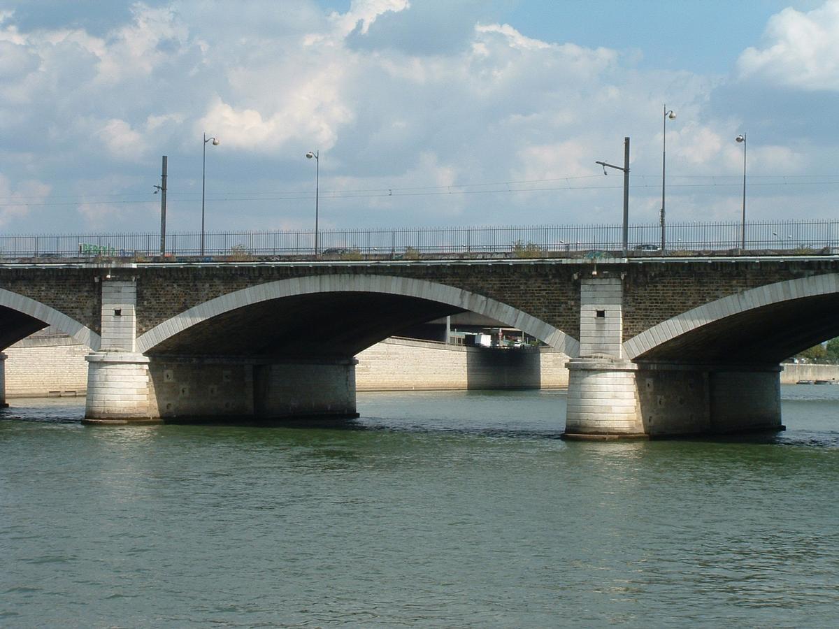 Paris - Pont National - Pont ferroviaire construit en 1853-1854 côté aval - Une travée 