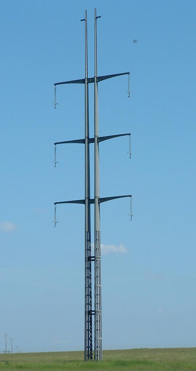 EDF high-voltage mast 