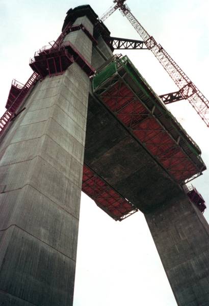 Pont de NormandieMontage de l'équipage mobile sur un pylône 