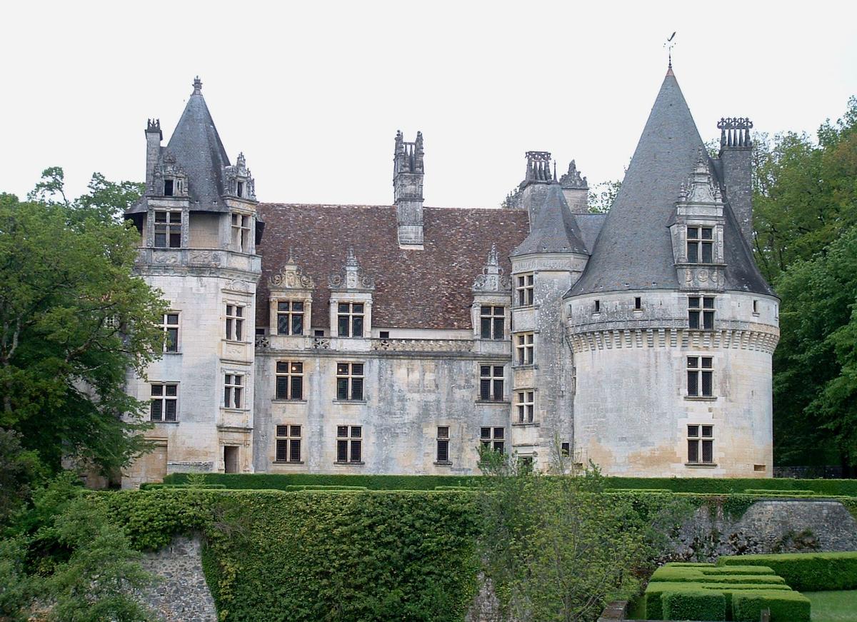 Burg Puyguilhem in Villars 