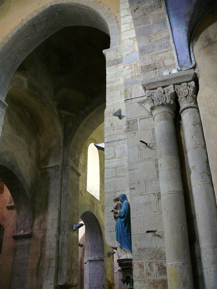 Artonne - Eglise Saint-Martin - Croisée du transept 