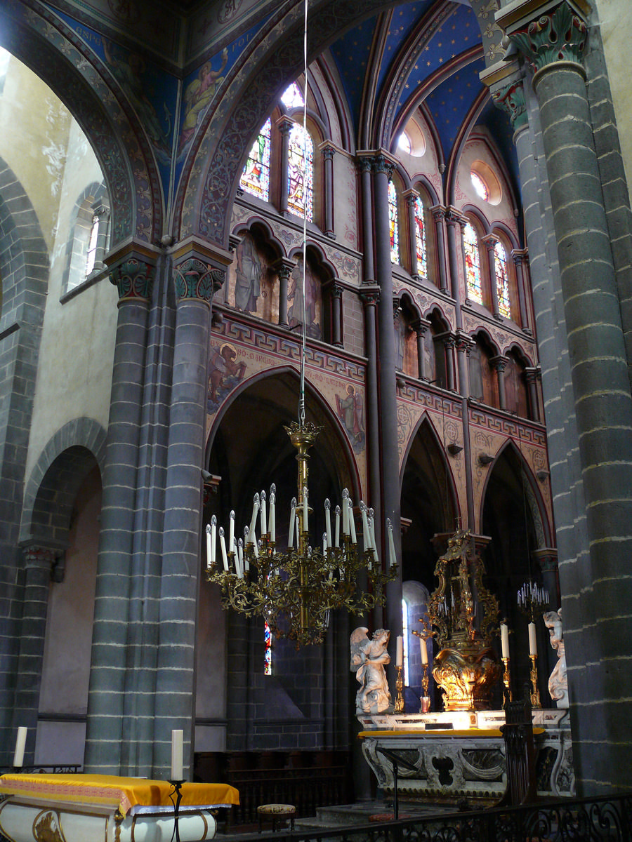 Riom - Basilique Saint-Amable - Croisée du transept et choeur 