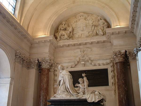 Collège des Quatre-NationsChapelle - Cénotaphe de Mazarin - Statue 