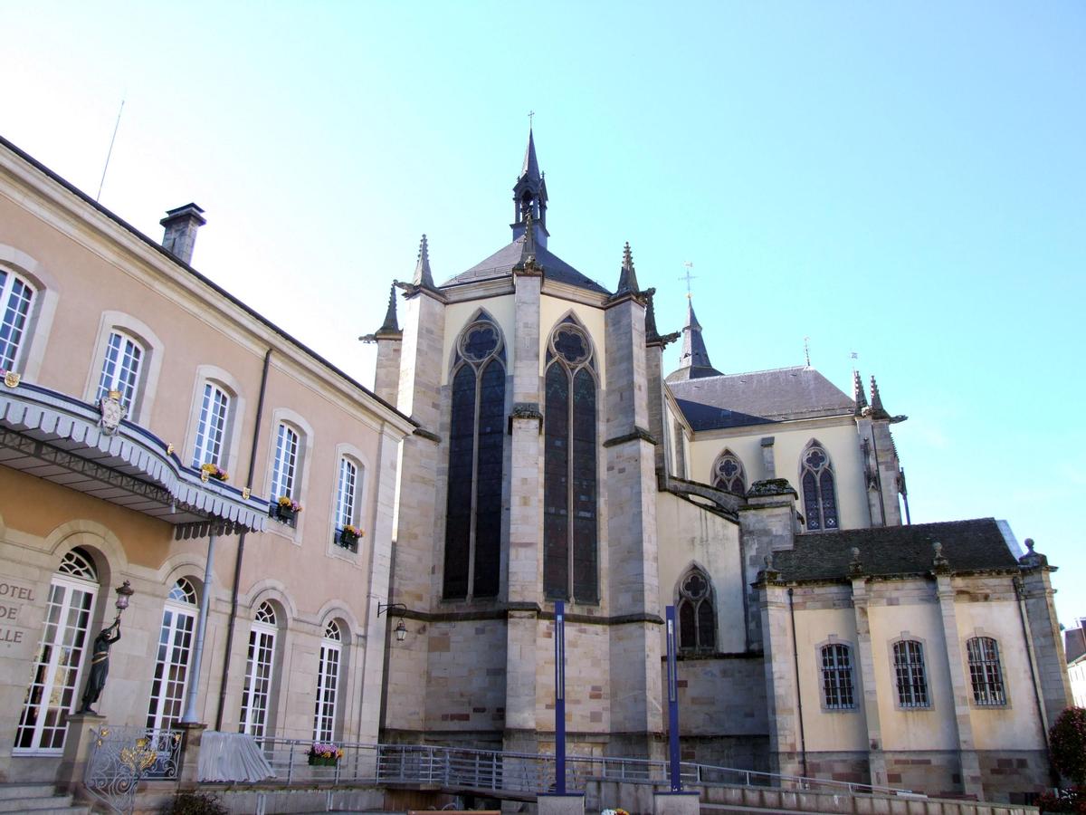 Remiremont - Ancienne abbatiale Saint-Pierre, chevet - Palais abbatial (hôtel de ville) 
