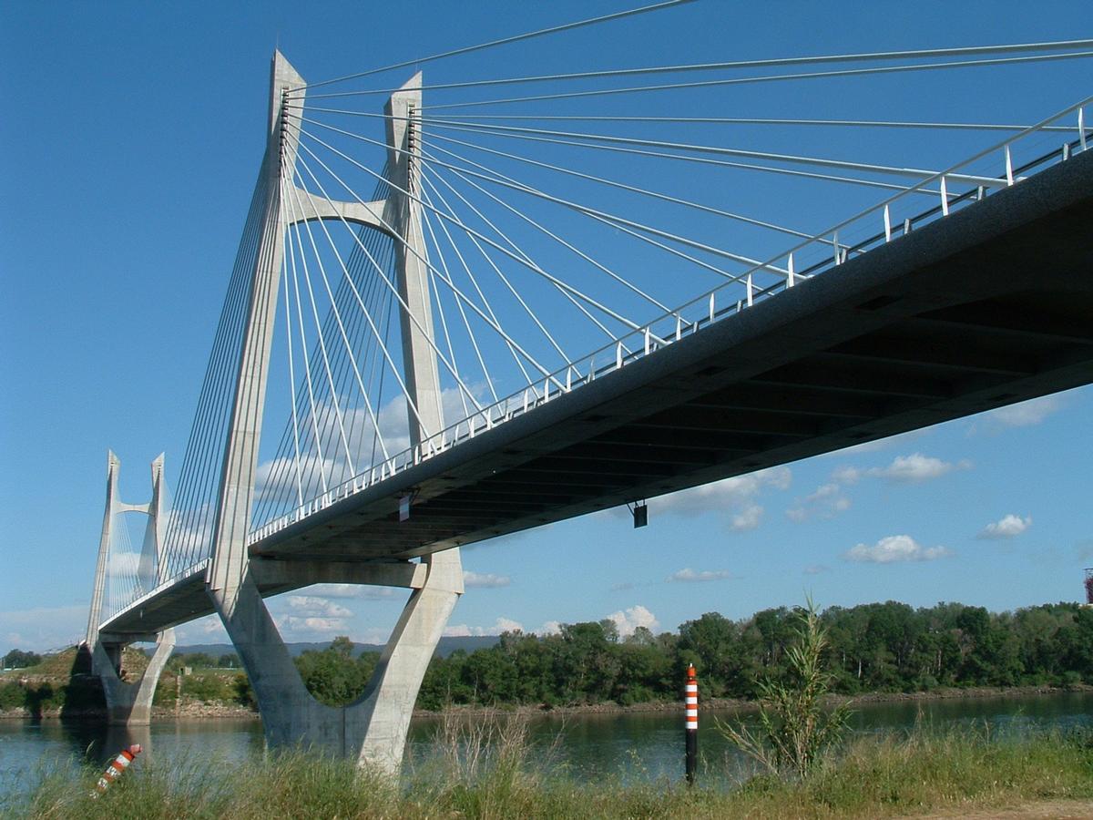 Cable-stayed bridge connecting Tarascon and Beaucaire 