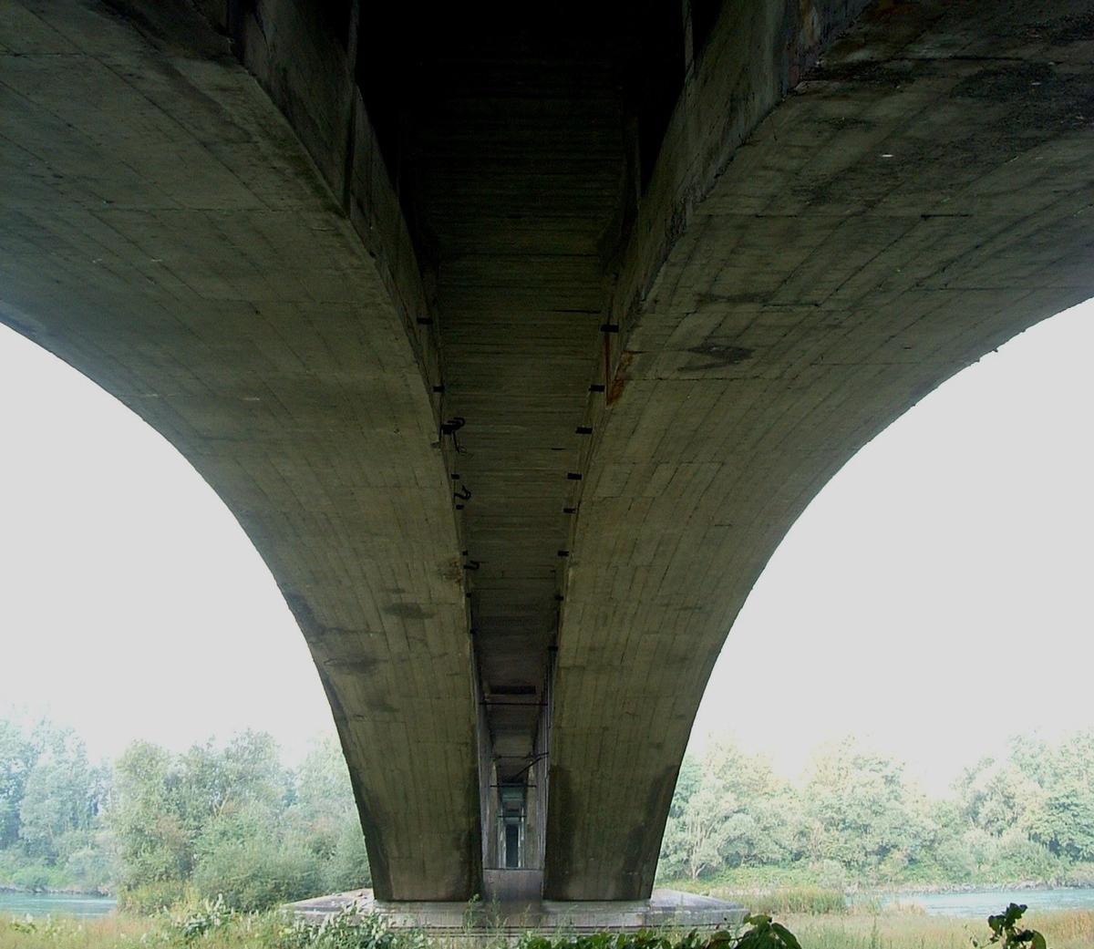 Rhonebrücke La Loi 