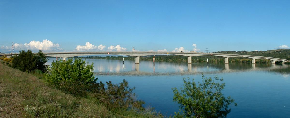 Pont d'Aramon - Ensemble vu de l'aval 