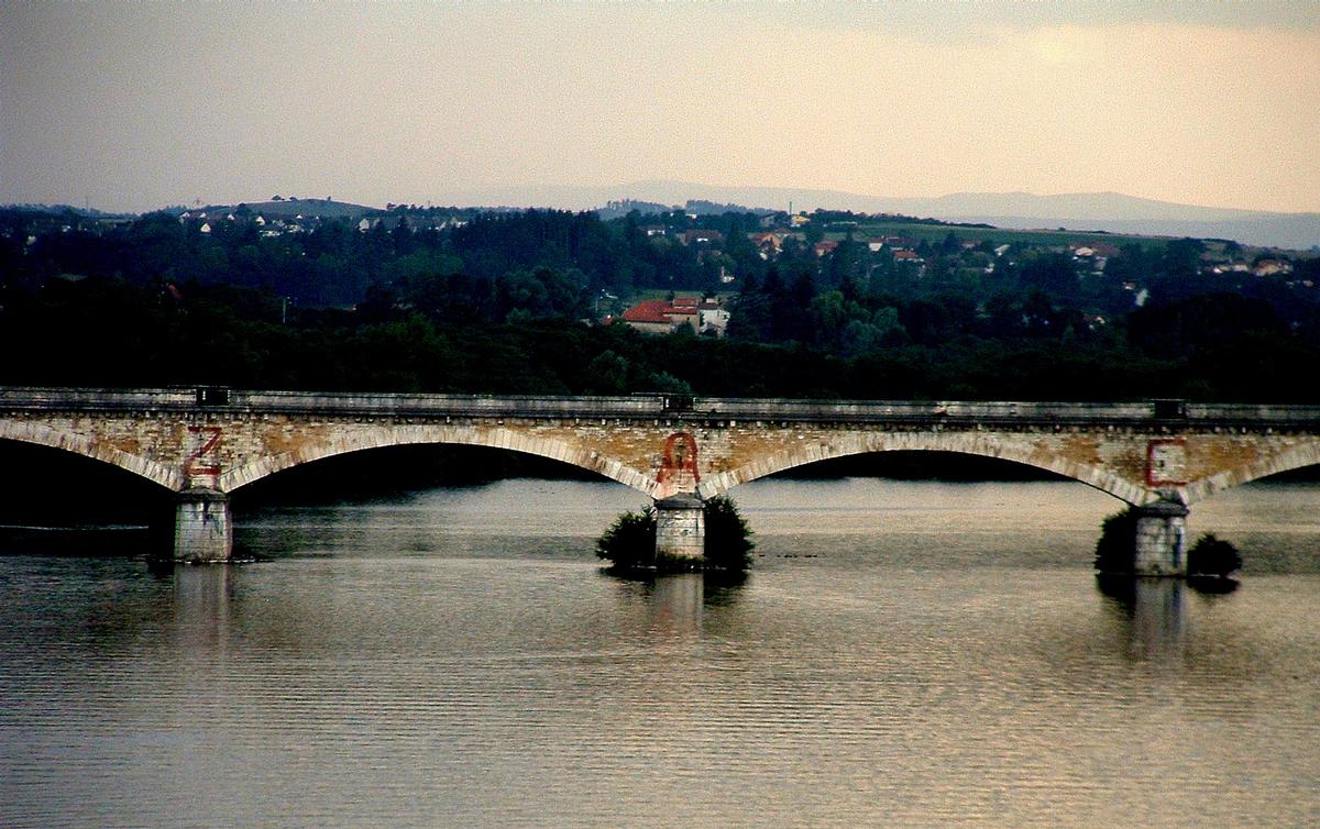 Roanne - Pont ferroviaire sur la Loire - Deux travées 