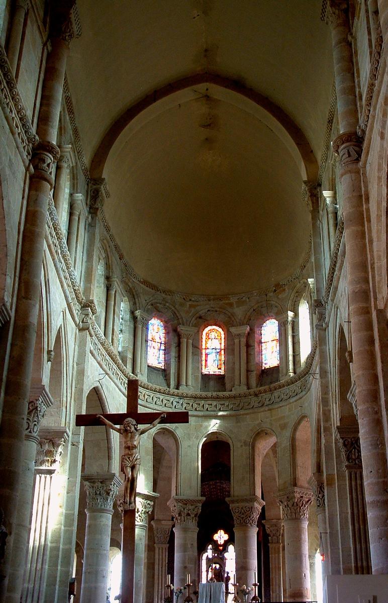 Saint-Menoux - Eglise Saint-Menoux - Choeur roman 