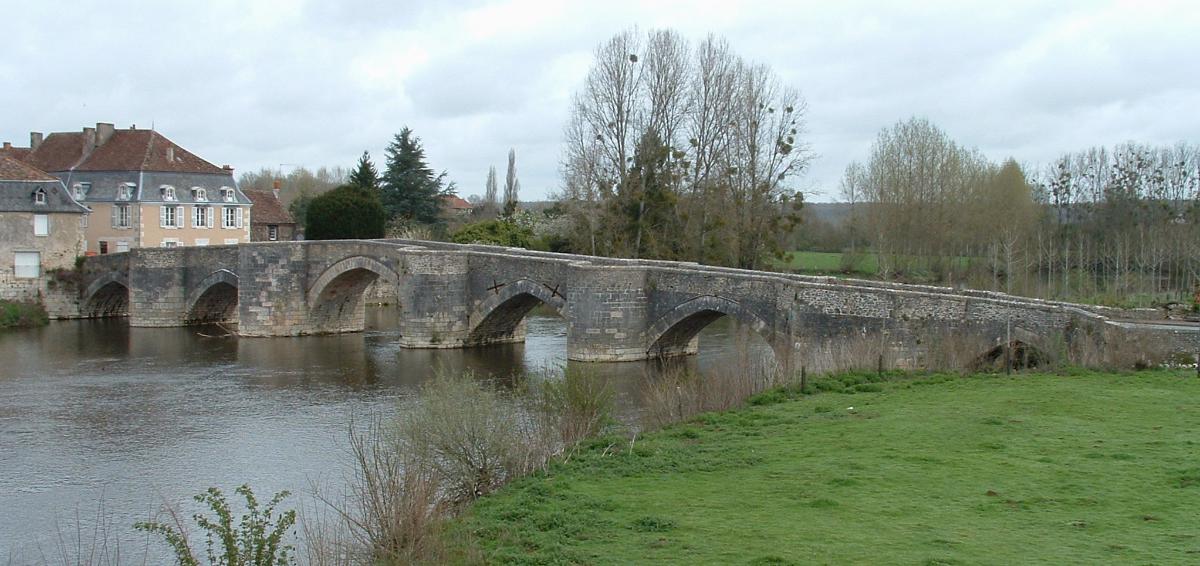 Saint-Savin-sur-Gartempe - Pont gothique 