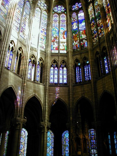 Abteikirche Saint-Denis. Fenster im Chor 
