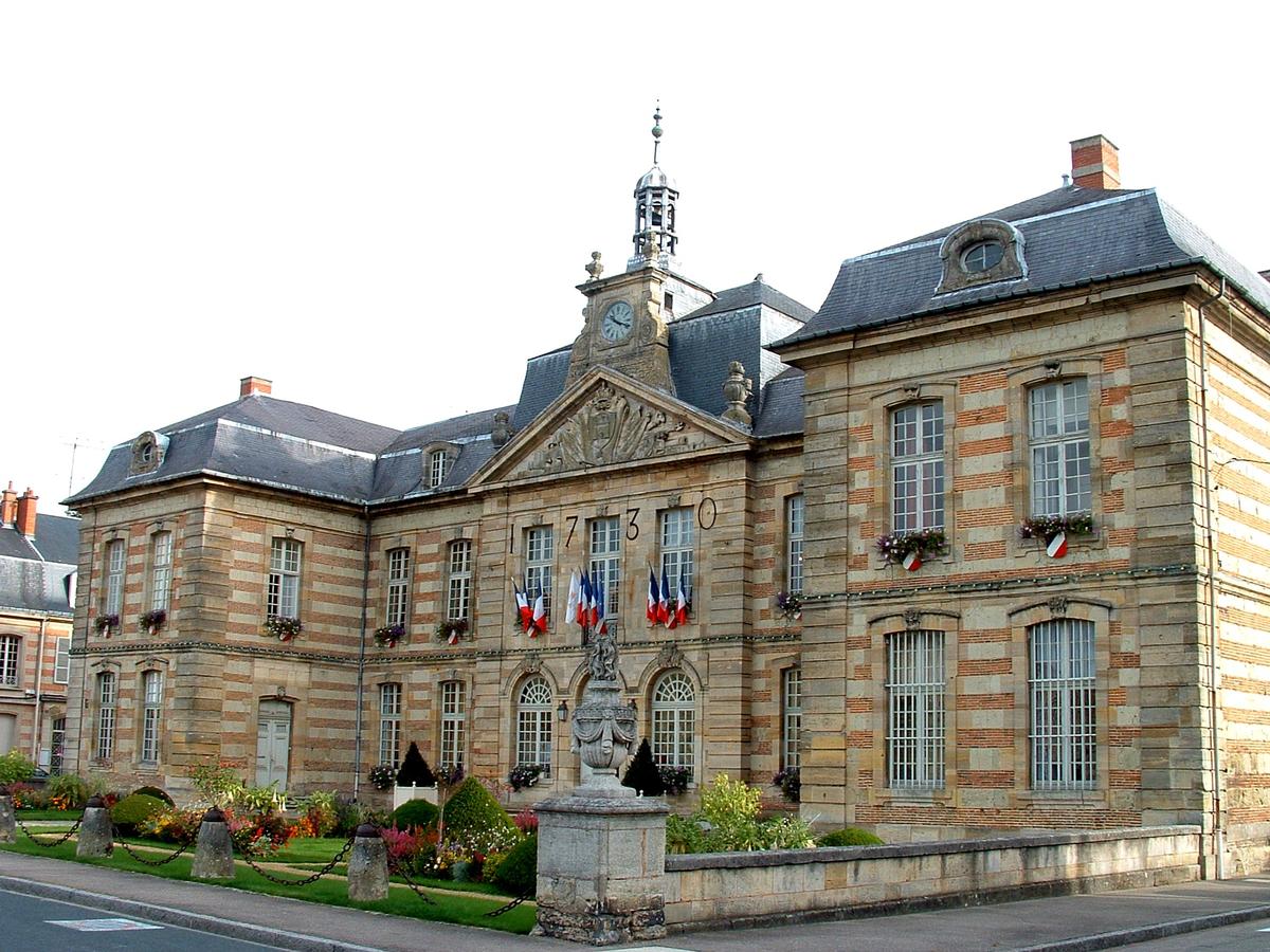 Town hall, Sainte-Ménehould 