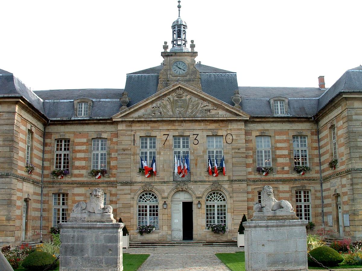 Sainte-Ménehould - Hôtel de ville 