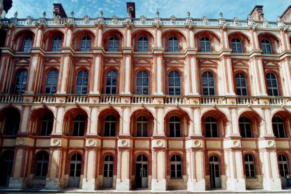Château de Saint-Germain-en-Laye.Cour intérieure - Façade aile nord 