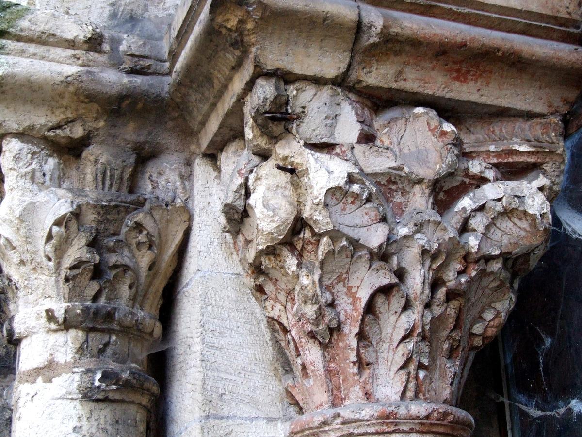 Mâcon - Vieux Saint-Vincent (ancienne cathédrale) - L'ancien porche - Chapiteaux 