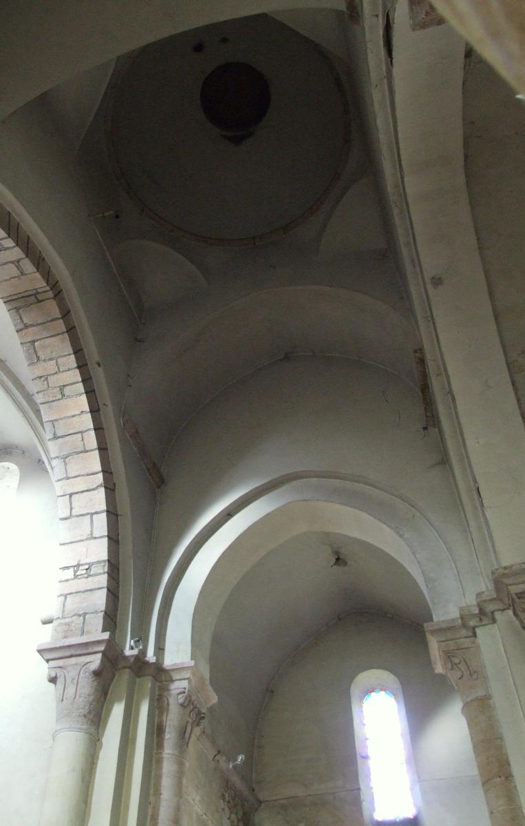 Tournus - Eglise de la Madeleine - Croisée du transept 