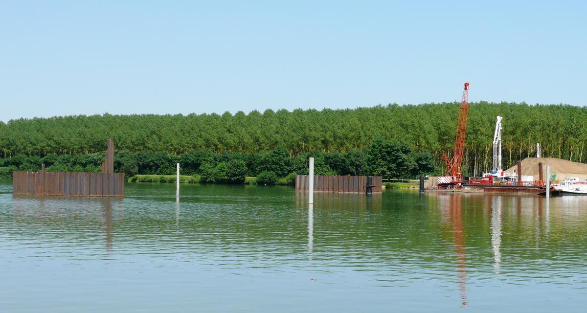 Crêches-sur-saône - Nouveau pont d'Arciat - Réalisation des batardeaux et des fondations dans la Saône 