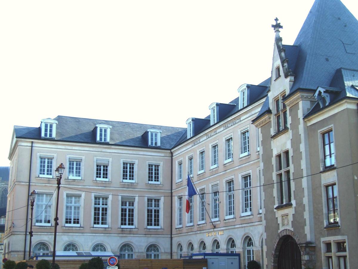 Le Mans - Hôtel de ville - Le bâtiment construit entre 1759 et 1764 