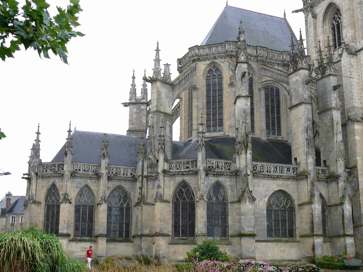 La Ferté-Bernard - Eglise Notre-Dame-des-Marais - Le choeur achevé en 1596 