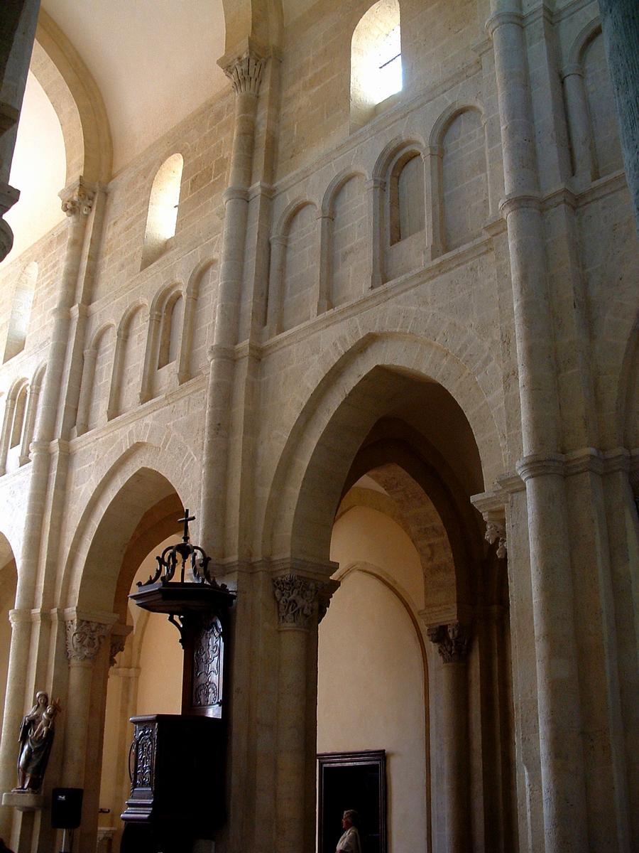 Saulieu - Basilique Saint-Andoche - Elévation de la nef 