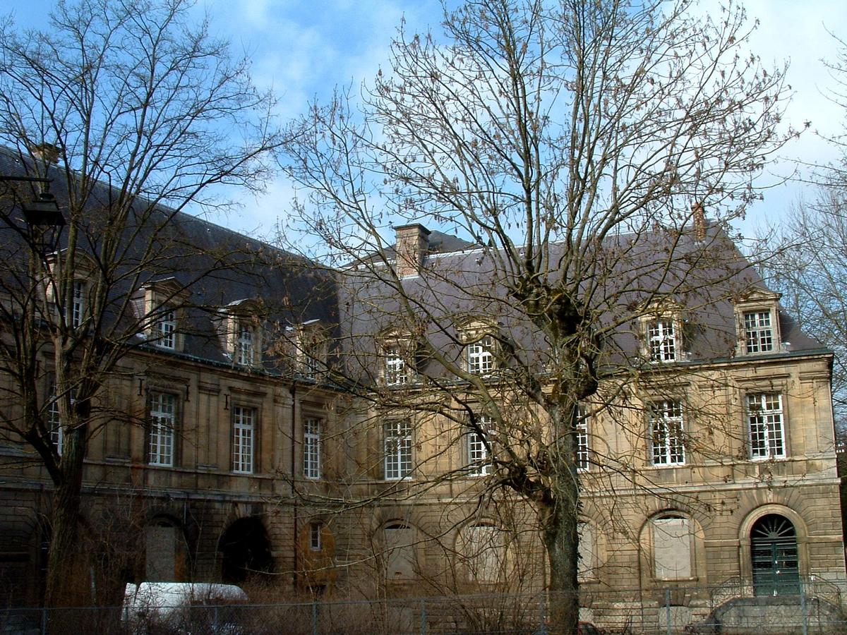 Sedan - Château Bas - Façade côté cour 