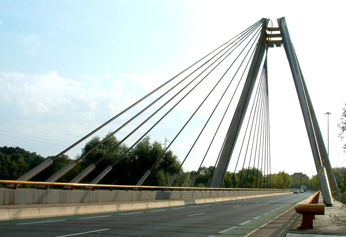 Nemours Bridge 