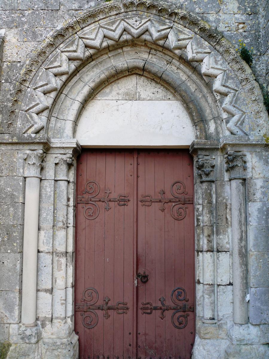 Grez-sur-Loing - Eglise Notre-Dame-et-Saint-Laurent - Portail latéral à la tour-porche 