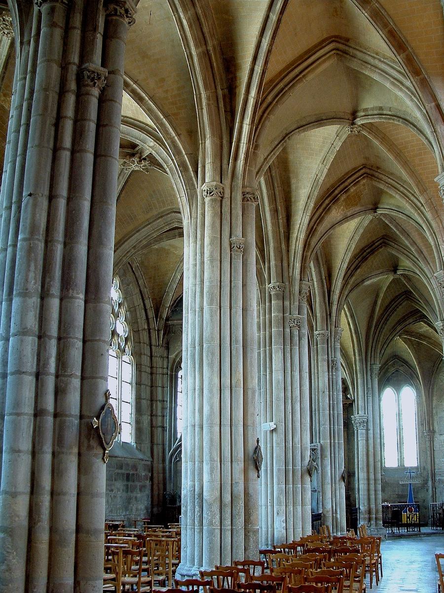 Montereau-Fault-Yonne - Collégiale Notre-Dame-et-Saint-Loup - Bas-côté 