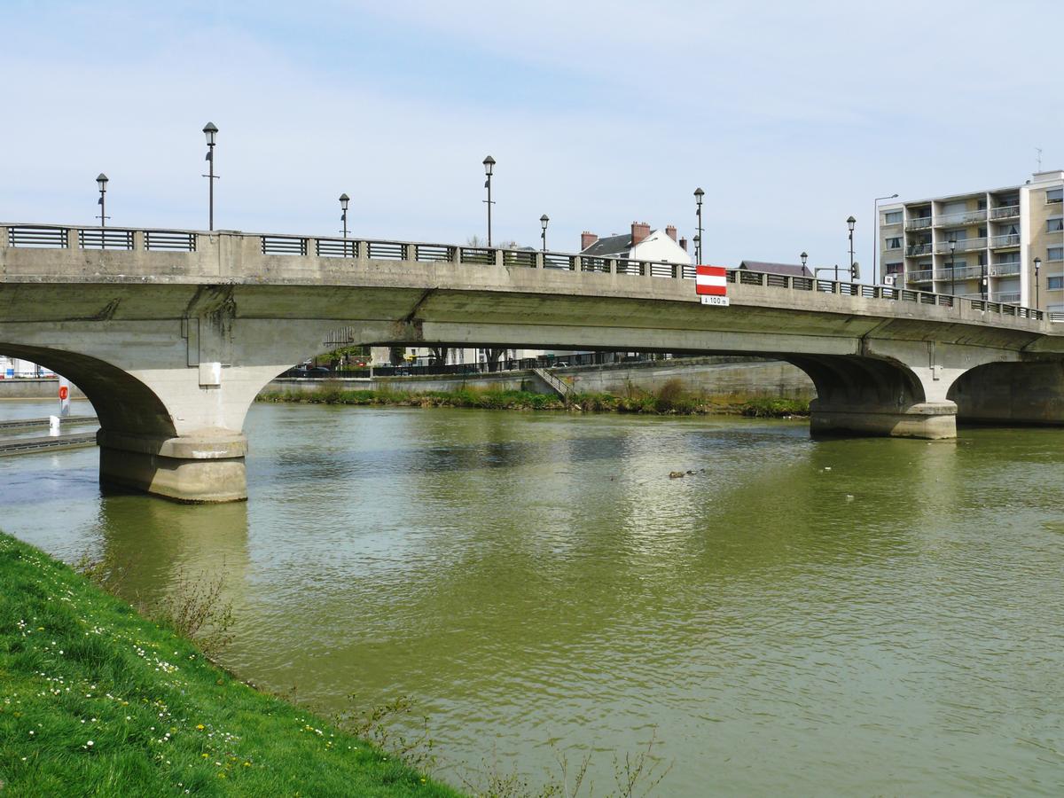 Meaux - Pont Neuf - Franchissement de la Marne entre la rue Aristide Briand et la rue de Trévise 