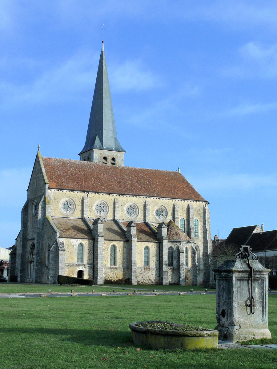 Villeneuve-le-Comte - Eglise Notre-Dame-de-la-Nativité 