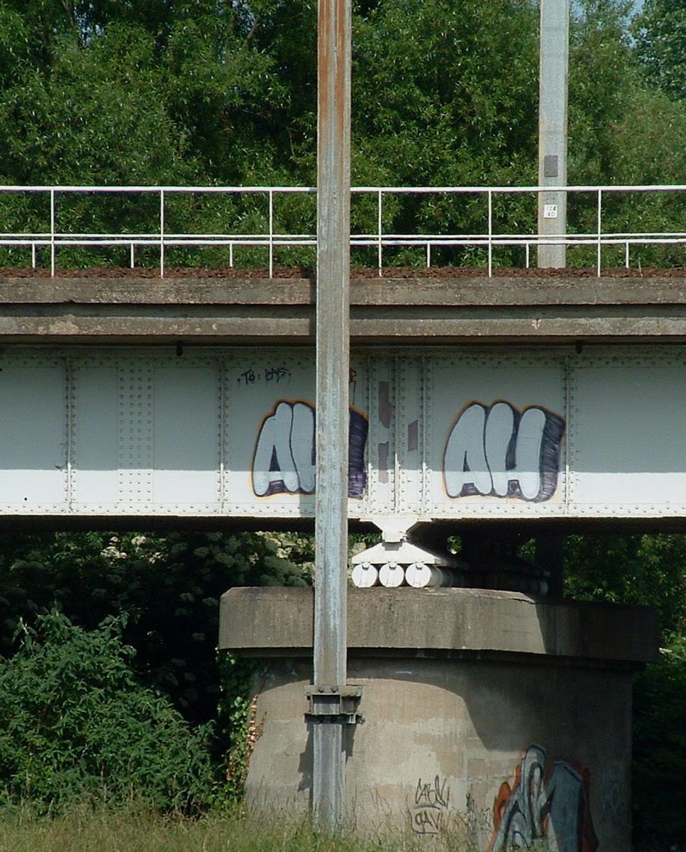 Viaduc de Tourville-la-Rivière - Une pile avec appui à rouleaux 