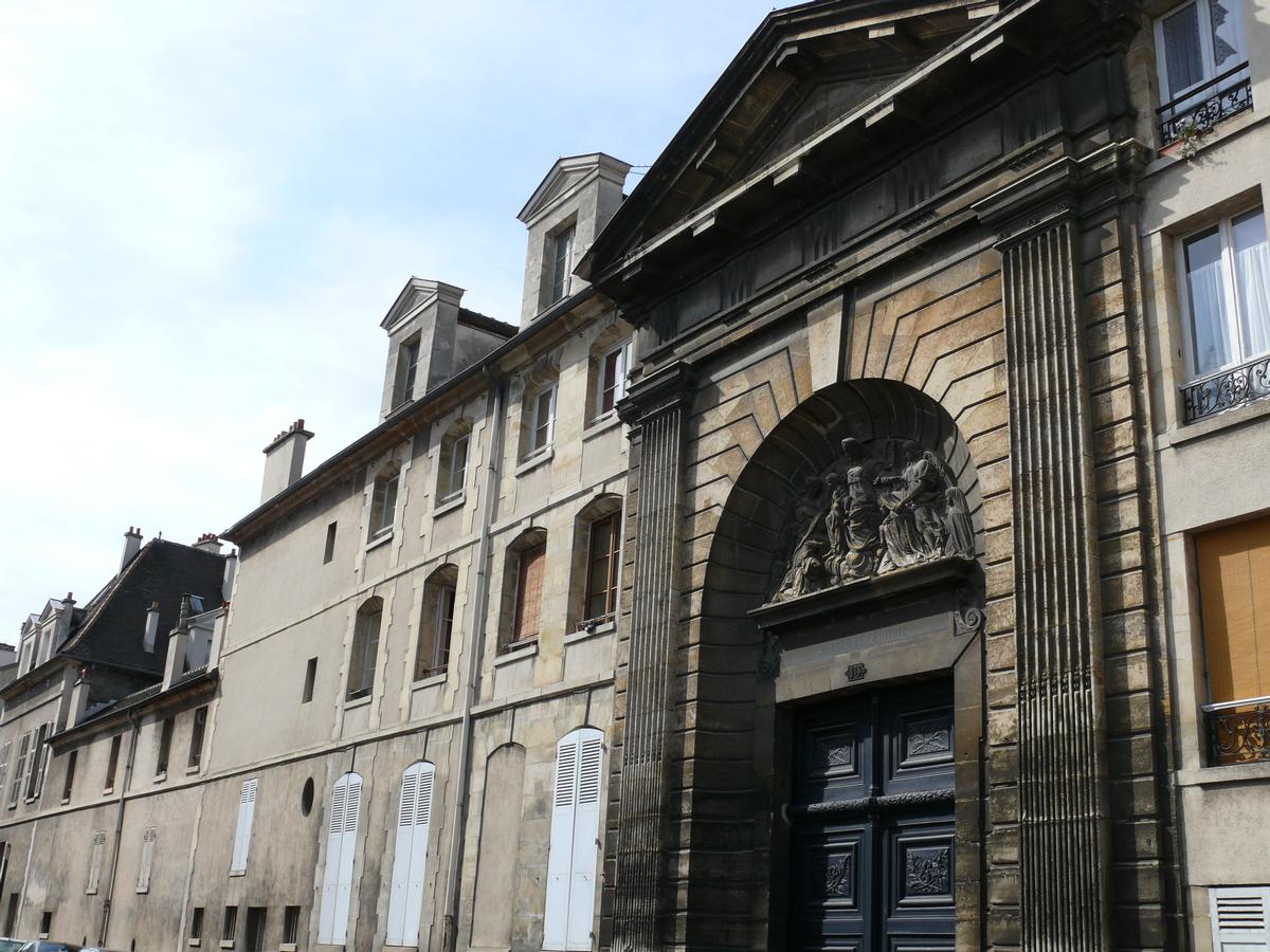 Saint-Denis - Ancien couvent des Ursulines 