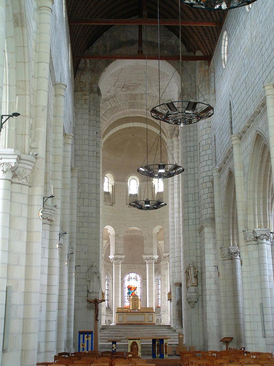 Selles-sur-Cher - Eglise Notre-Dame-la-Blanche (ancienne abbatiale Saint-Eusice) - Nef 