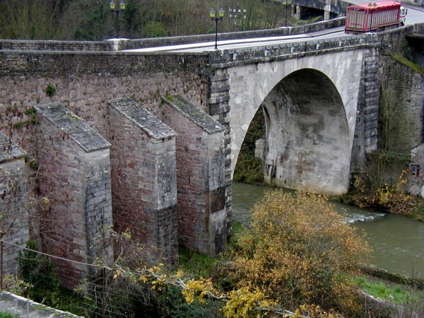 Pont Joly, Semur-en-Auxois 