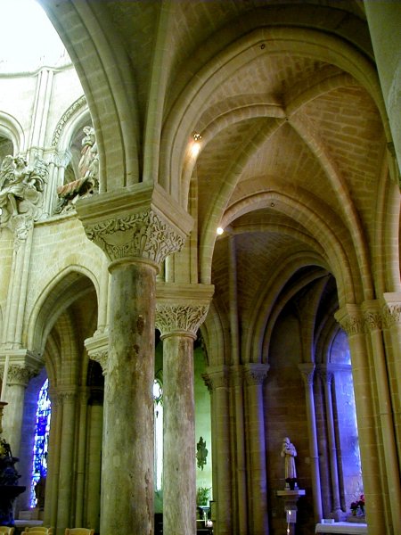 Cathédrale Notre-Dame de Senlis.Déambulatoire 
