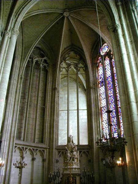 Cathédrale Saint-Etienne de SensChapelle Notre-Dame du bras sud du transept Cathédrale Saint-Etienne de Sens Chapelle Notre-Dame du bras sud du transept