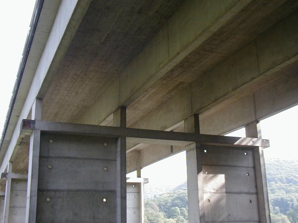 Pont de Serrières-sur-AinAppui du tablier sur les piles 