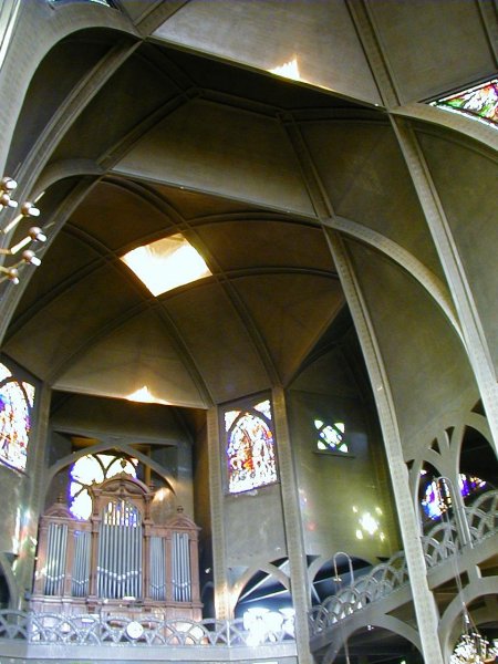 Eglise Saint-Jean-de-Montmartre.Intérieur et voûtes 