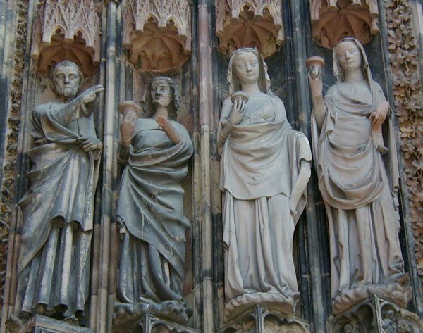 Cathédrale Notre-Dame de Strasbourg Façade occidentale - Portail de droite - Groupe de l'Epoux divin et des Vierges sages