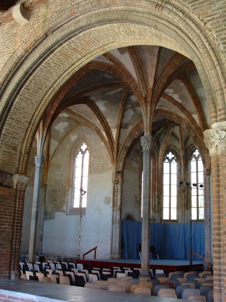Couvent des Jacobins, Toulouse.Salle capitulaire vue du cloître 