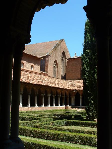 Couvent des Jacobins, Toulouse. Cloître et Grand réfectoire 