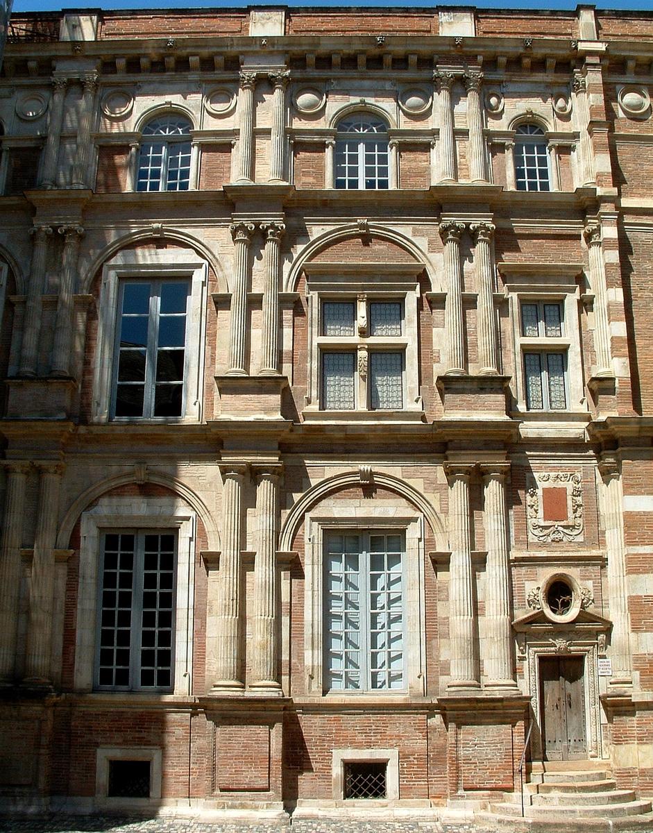 Toulouse - Hôtel d'Assézat - Façade Renaissance sur cour 