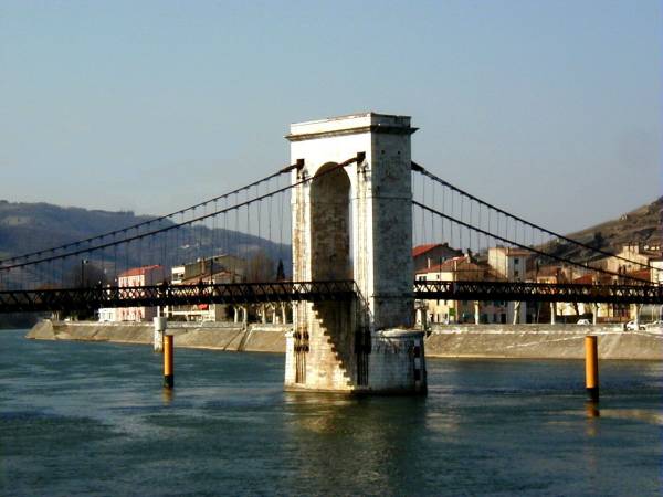 Pont Marc Seguin, Tournon-sur-RhônePile centrale 