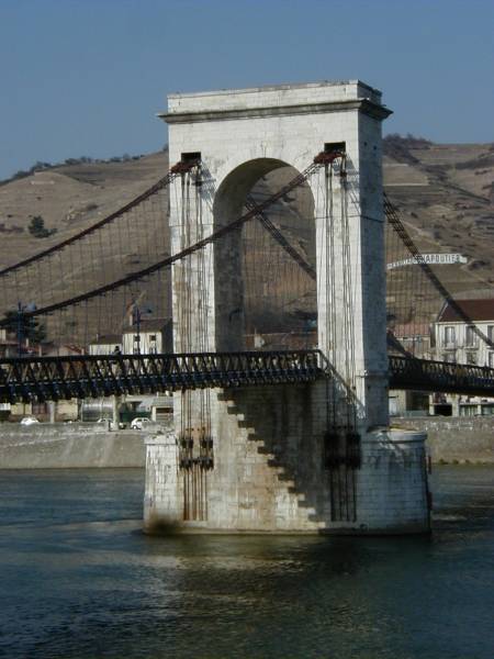 Pont Marc Seguin, Tournon-sur-RhônePile centrale 