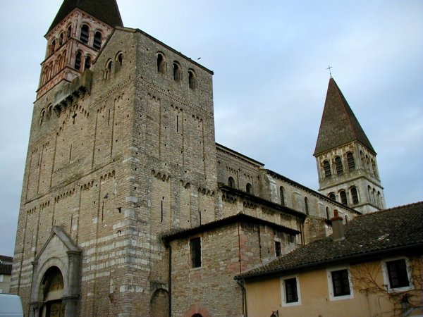 Abbaye Saint-Philibert.Vue d'ensemble 