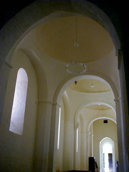Eglise Saint-Nicolas, Trémolat.Nef vue du choeur 
