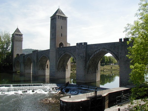 Pont Valentré in Cahors.Upstream view 
