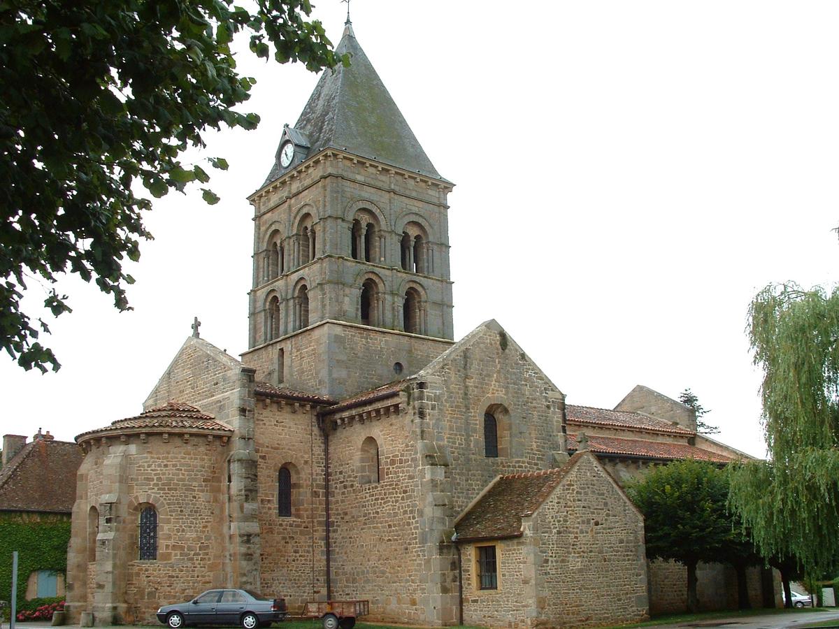 Varenne-l'Arconce - Eglise Saint-Pierre - Ensemble 