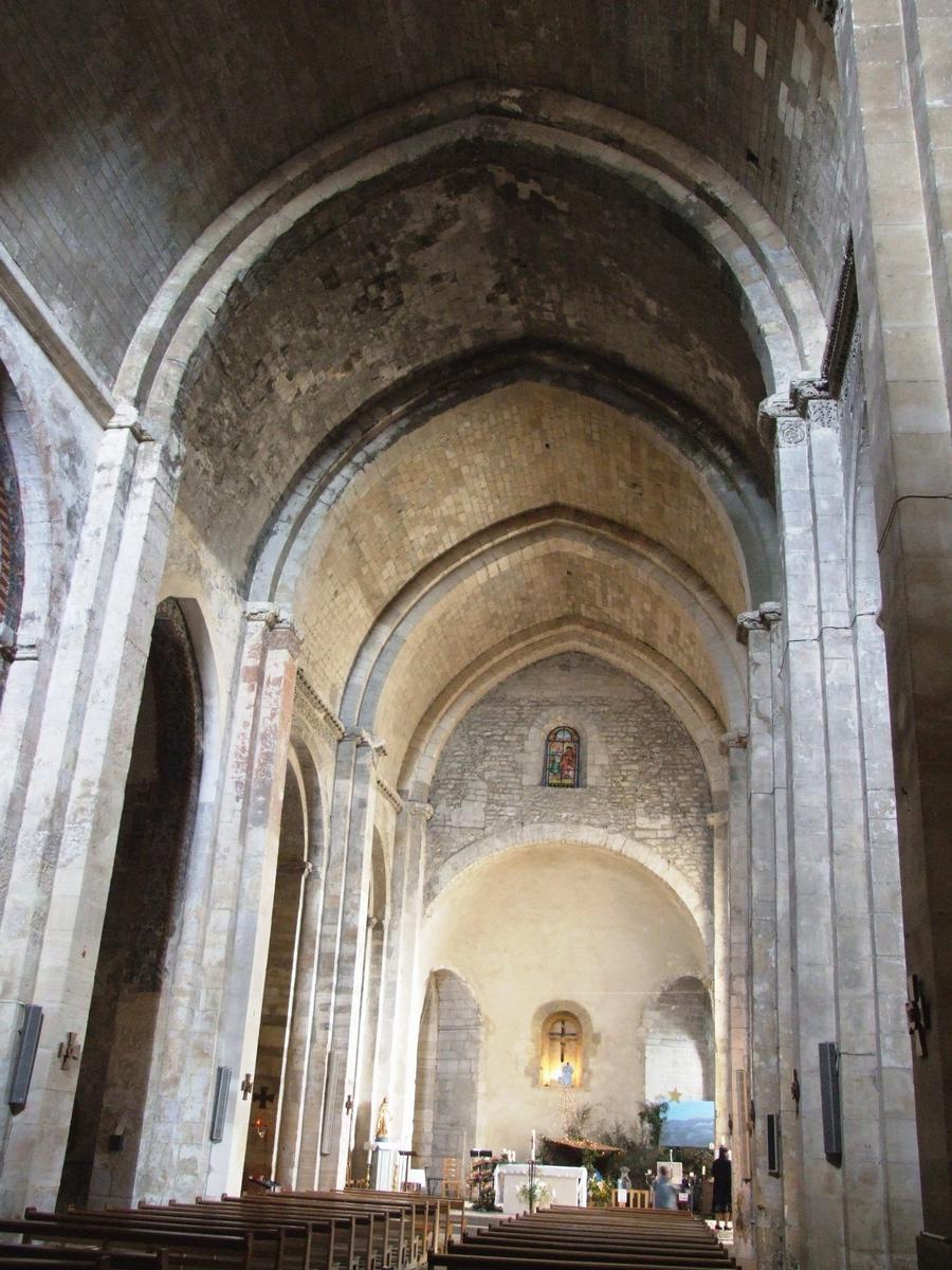 Pernes-les-Fontaines - Eglise Notre-Dame-de-Nazareth - Nef 