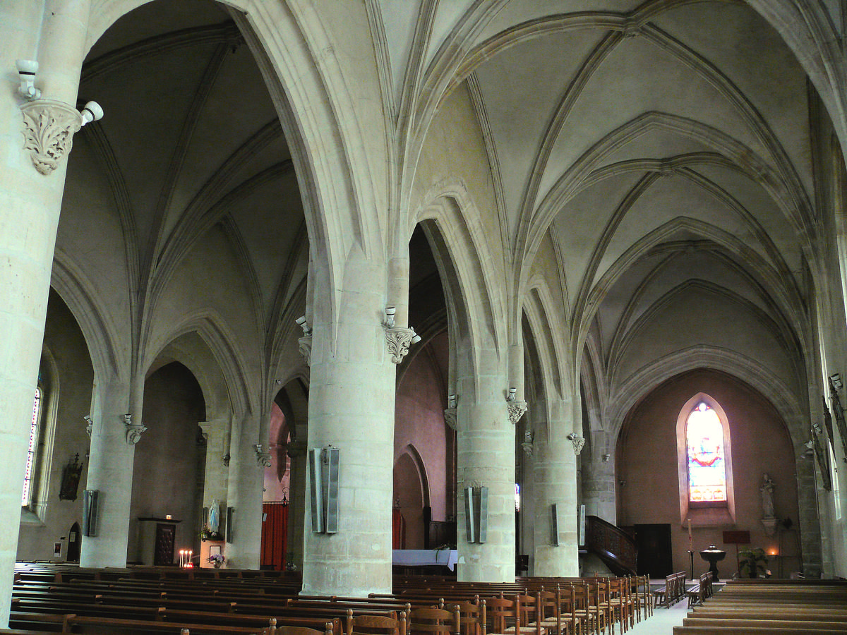 Chantonnay - Eglise Saint-Pierre - Nef 